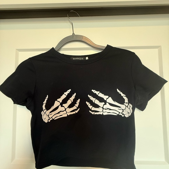 wynnque Tops - Wynnque Black Skeleton Hands T-Shirt
